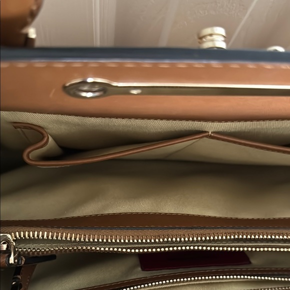 Valentino Garavani Tan and Brown Shoulder Bag with Floral Design - Picture 7 of 16